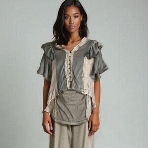 POL‎ Ruffle Sleeve Hi-Low Top Button Up Bohemian Gray Size M